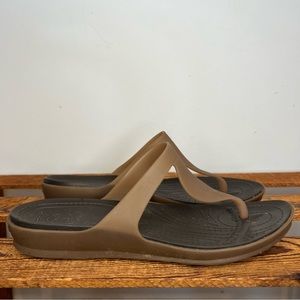 Crocs Brown Flip Flop Sandal Shoes Women’s Size 8